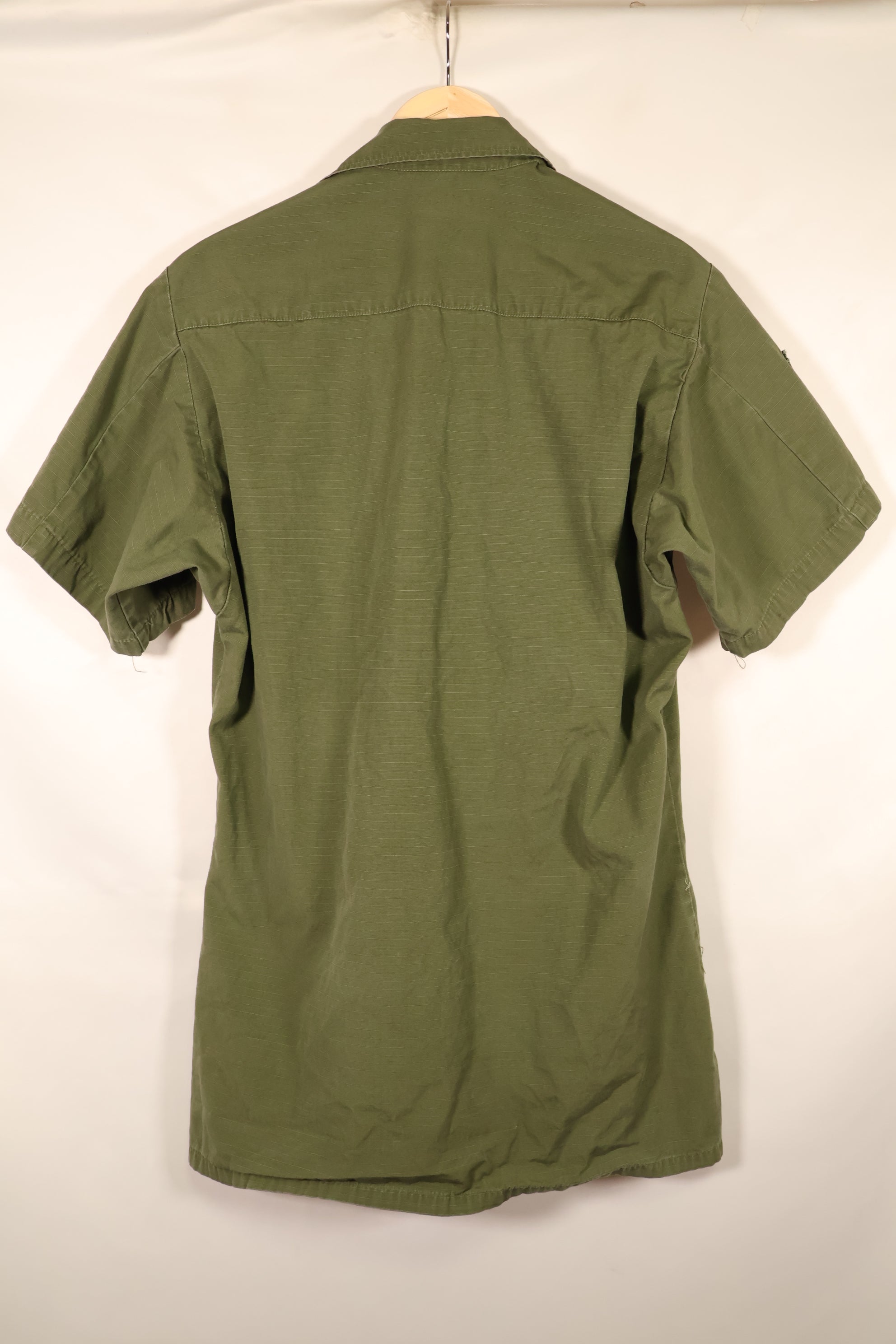 Contract 1969, S-L, มีร่องรอยการใช้งานที่บริเวณชื่อ Taylor, แจ็กเก็ตสนามแบบที่ 4 (Jungle Fatigue Jacket), USAF, แขนสั้น, ปรับแต่งตามสั่ง, มือสอง