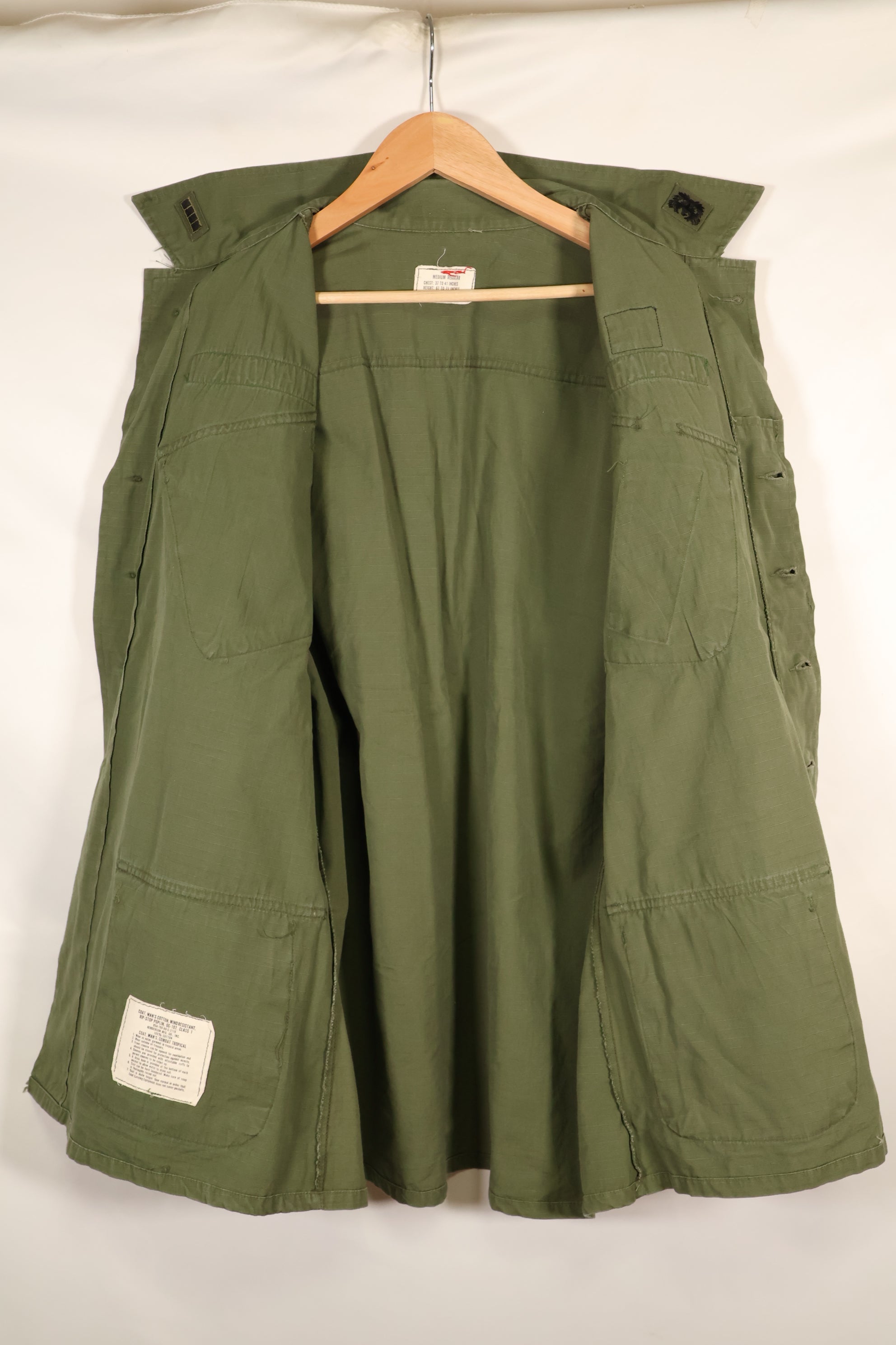 สัญญาปี 1968 M-R ทศวรรษ 1980 ใช้โดยกรีนเบเร่ต์ รุ่นที่ 4 เสื้อแจ็คเก็ตแบบจัングルฟัตตี้สภาพมือสอง