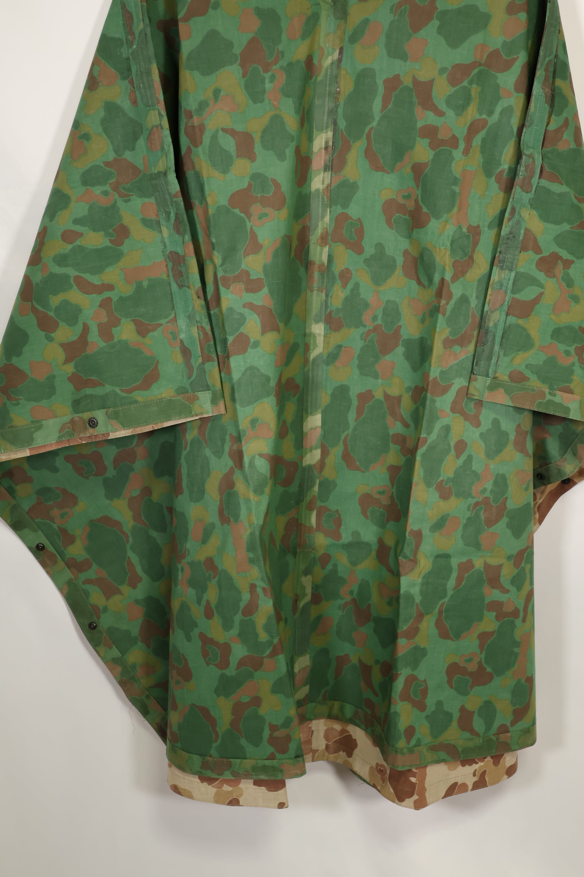 実物　1944年製　USMC フロッグスキン迷彩　ゴム引き　レインポンチョ　状態良い　中古品