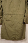 ทศวรรษ 1940    ขนาดกลาง    M-1947 Field Parka    กองทัพบก    กองทัพเรือ    มีร่องรอยการใช้งาน    มือสอง