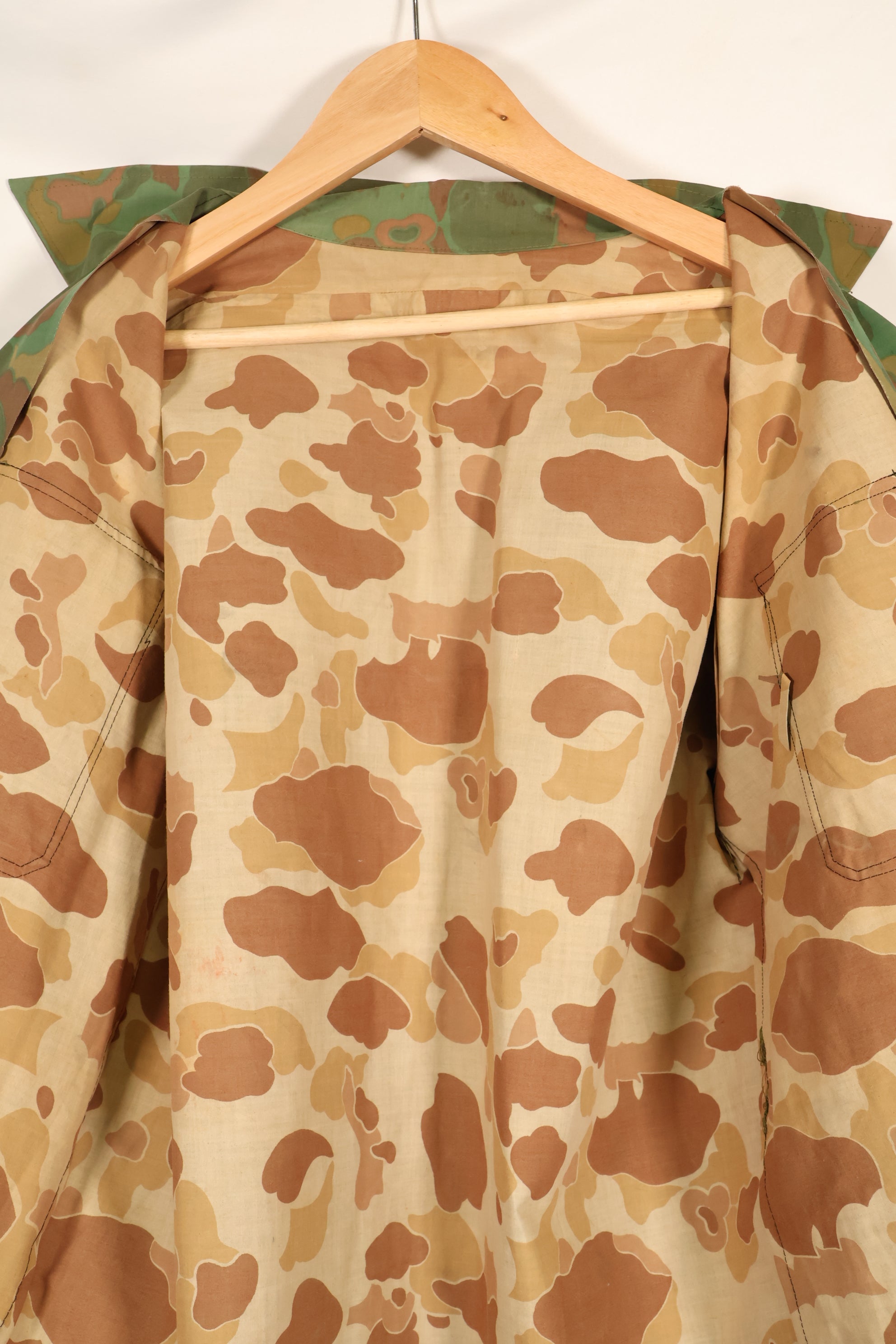 ทศวรรษ 1960 สินค้าจัดหาส่วนบุคคล กองทัพนาวิกโยธินสหรัฐฯ เสื้อผ้าชุดฟร็อกสกินพอนโช ผลิตในเวียดนามใต้