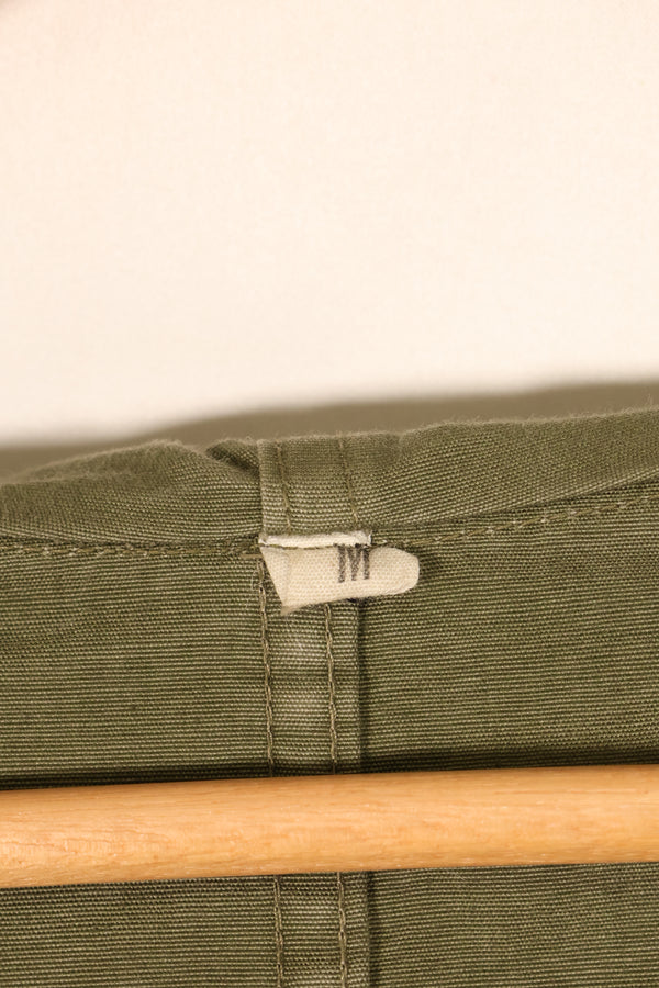 ทศวรรษ 1940    ขนาดกลาง    M-1947 Field Parka    กองทัพบก    กองทัพเรือ    มีร่องรอยการใช้งาน    มือสอง