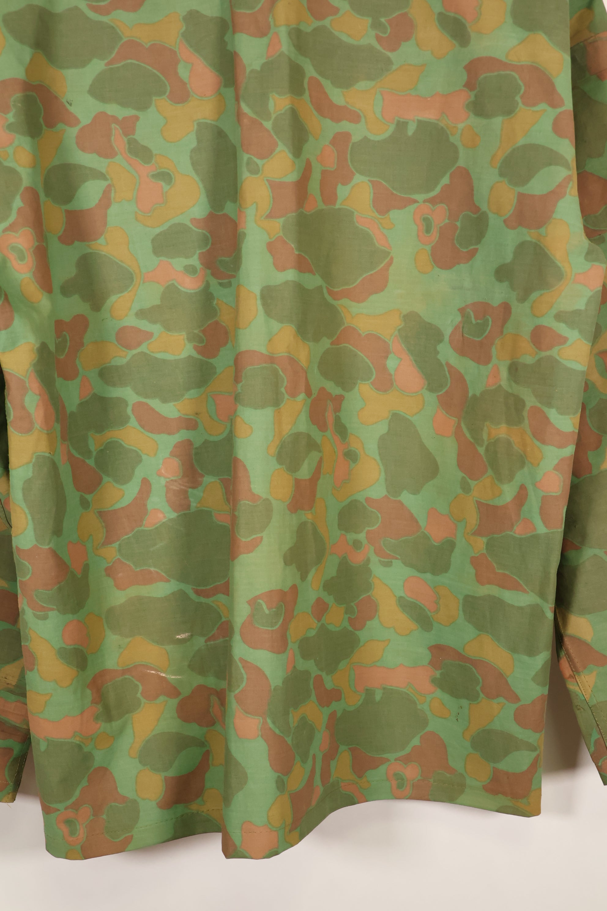 ทศวรรษ 1960 สินค้าจัดหาส่วนบุคคล กองทัพนาวิกโยธินสหรัฐฯ เสื้อผ้าชุดฟร็อกสกินพอนโช ผลิตในเวียดนามใต้