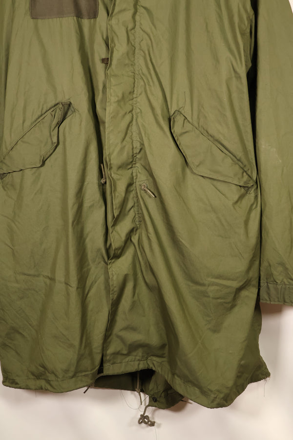 สัญญาปี 1983 – ขนาดกลาง – เสื้อพาร์ก้าสนาม M65 ของกองทัพสหรัฐฯ – ชุดพร้อมซับใน – สภาพดี – มือสอง