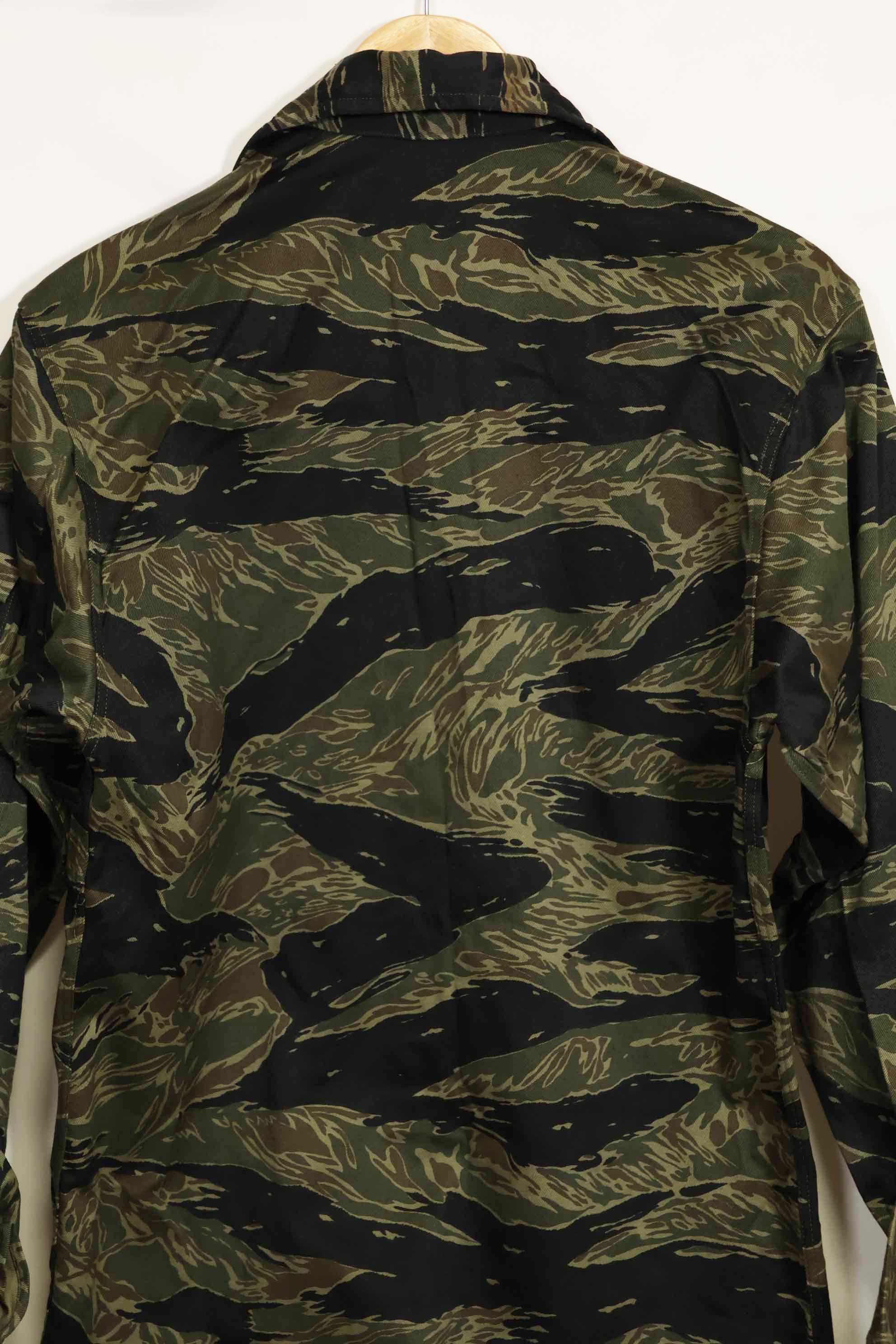 1960s Almost Deadstock Silver Tiger Tiger Stripe Shirt US-M Good Condition Used