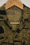 1960s Gold Tiger Tiger Stripe shirt, A-L Asian cut, good condition, used.