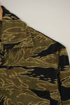 1960s Gold Tiger Tiger Stripe shirt, A-L Asian cut, good condition, used.
