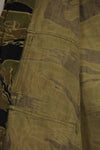 1960s Gold Tiger Tiger Stripe shirt, A-L Asian cut, good condition, used.