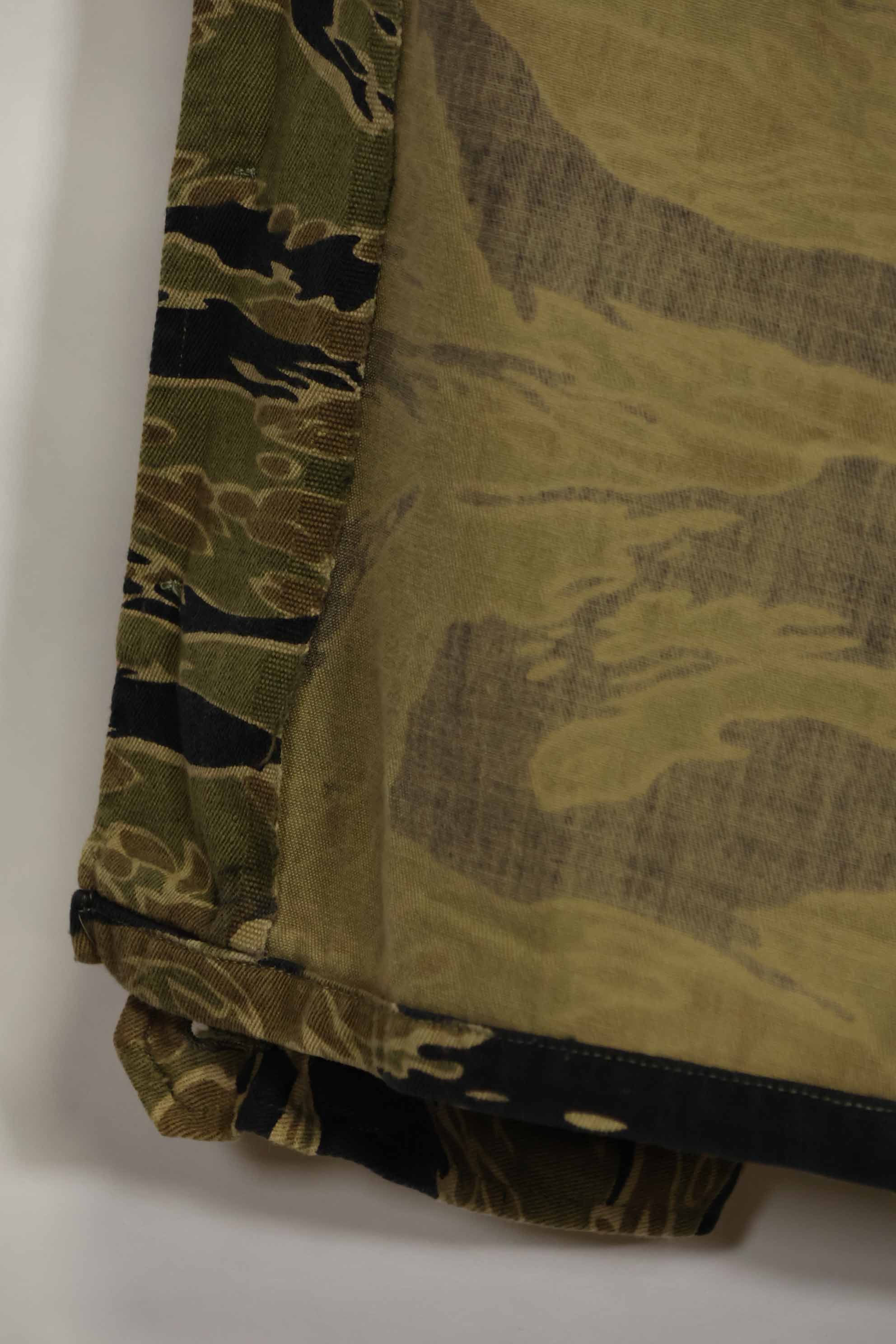 1960s Gold Tiger Tiger Stripe shirt, A-L Asian cut, good condition, used.