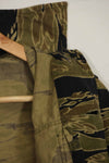 1960s Gold Tiger Tiger Stripe shirt, A-L Asian cut, good condition, used.