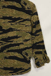1960s Gold Tiger Tiger Stripe shirt, A-L Asian cut, good condition, used.
