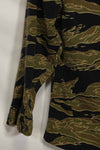 1960s Gold Tiger Tiger Stripe shirt, A-L Asian cut, good condition, used.