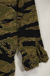 1960s Gold Tiger Tiger Stripe shirt, A-L Asian cut, good condition, used.