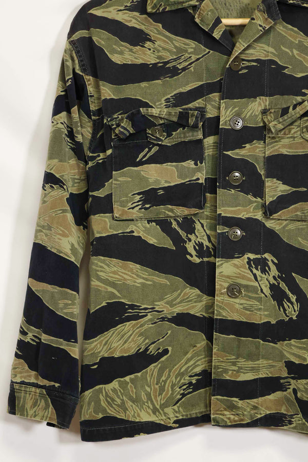 1960s Fat Tiger Tiger Stripe Shirt Asian Cut Used