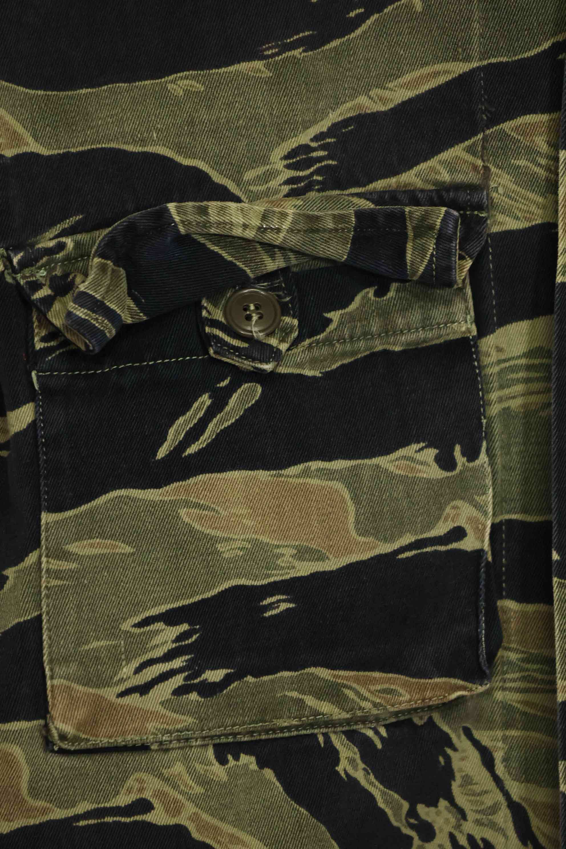 1960s Fat Tiger Tiger Stripe Shirt Asian Cut Used