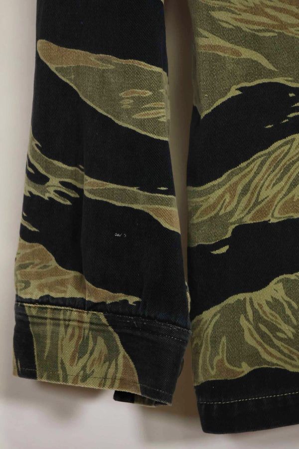 1960s Fat Tiger Tiger Stripe Shirt Asian Cut Used