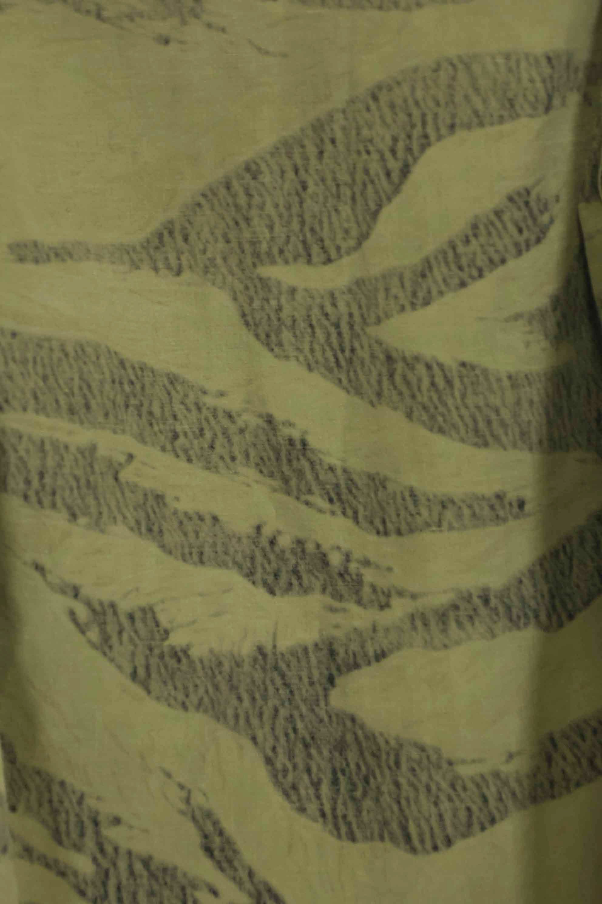 1960s Fat Tiger Tiger Stripe Shirt Asian Cut Used