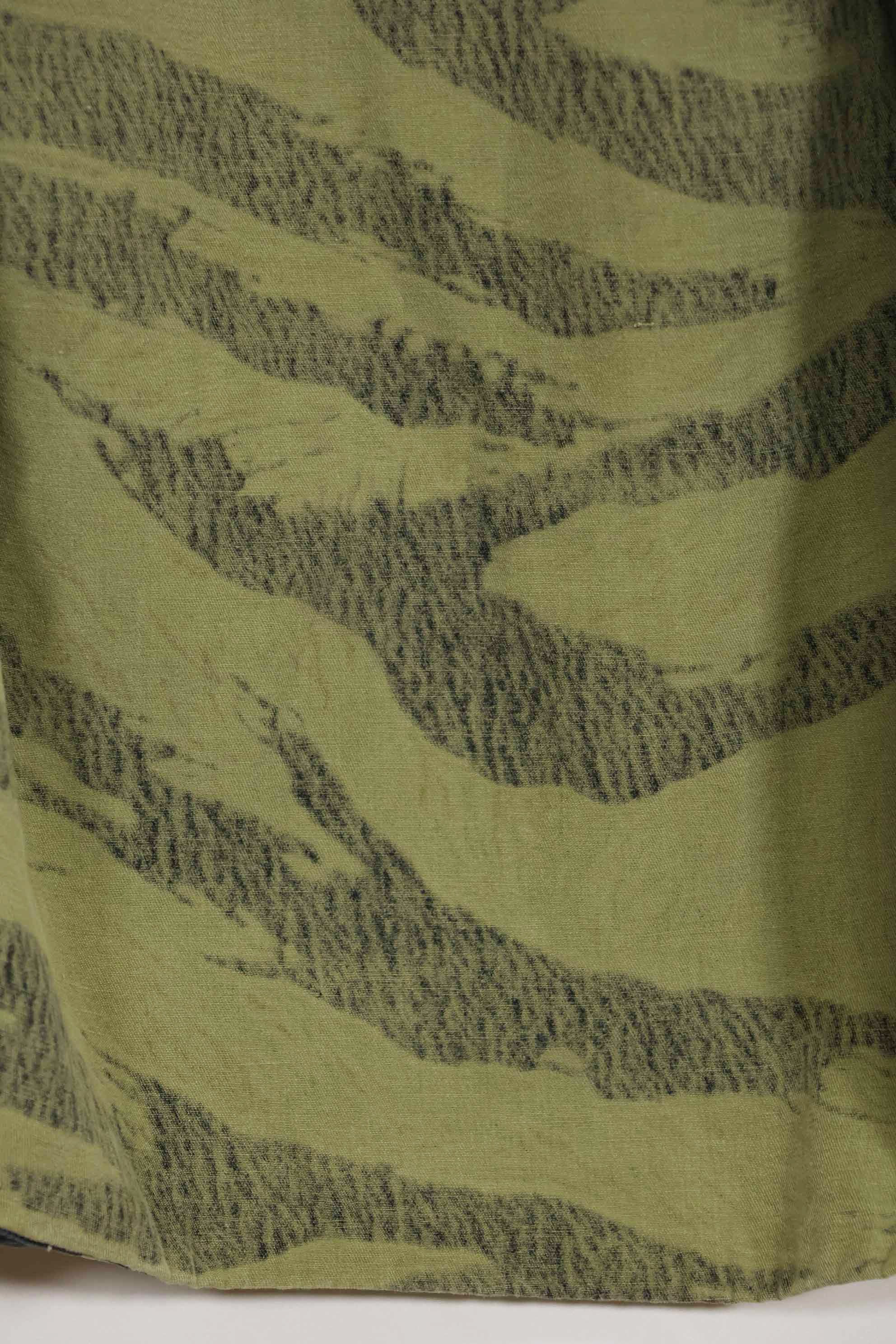 1960s Fat Tiger Tiger Stripe Shirt Asian Cut Used