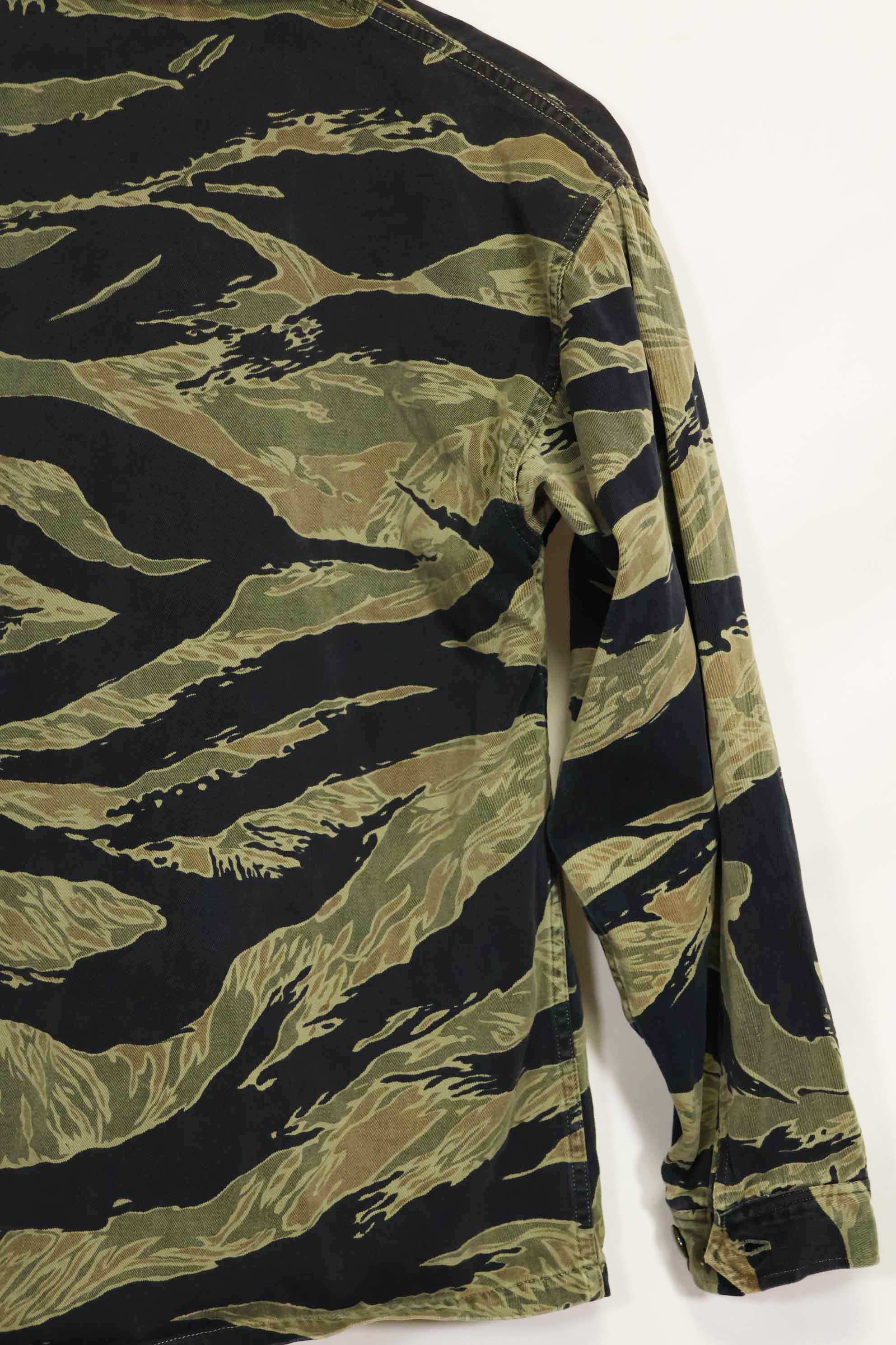 1960s Fat Tiger Tiger Stripe Shirt Asian Cut Used