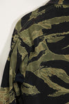 1960s Fat Tiger Tiger Stripe Shirt Asian Cut Used
