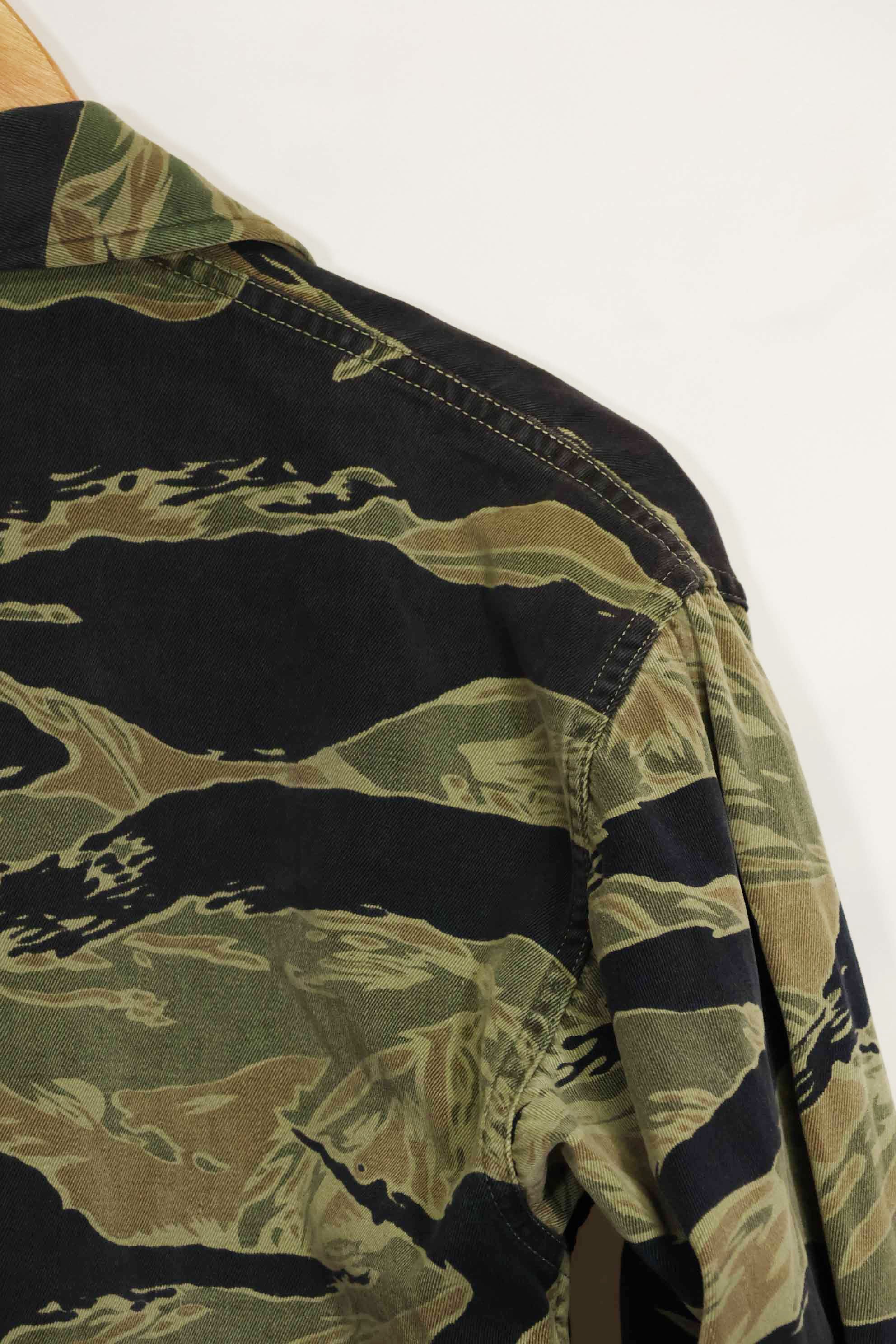 1960s Fat Tiger Tiger Stripe Shirt Asian Cut Used