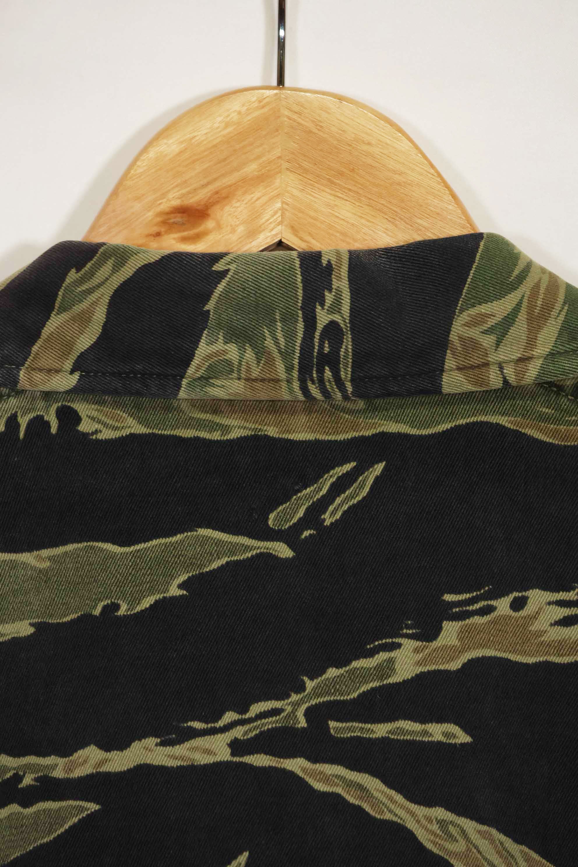 1960s Fat Tiger Tiger Stripe Shirt Asian Cut Used
