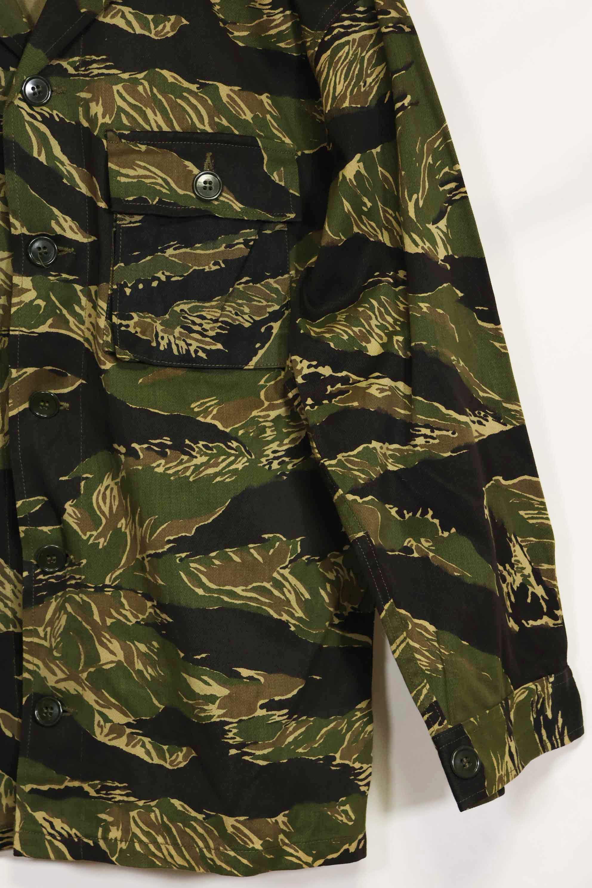 1960s Deadstock Okinawa Tiger Tiger Stripe Shirt Asian Cut