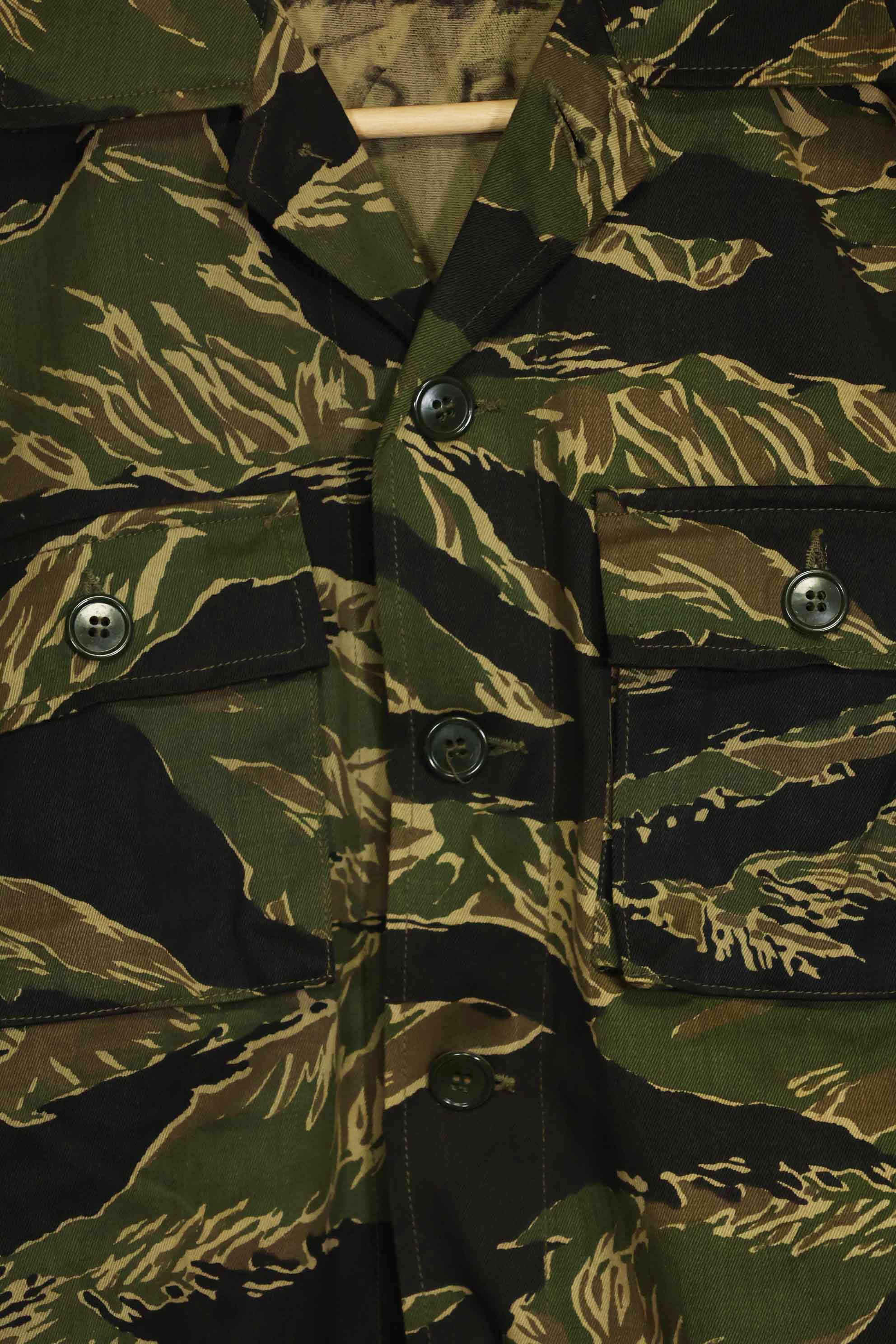 1960s Deadstock Okinawa Tiger Tiger Stripe Shirt Asian Cut