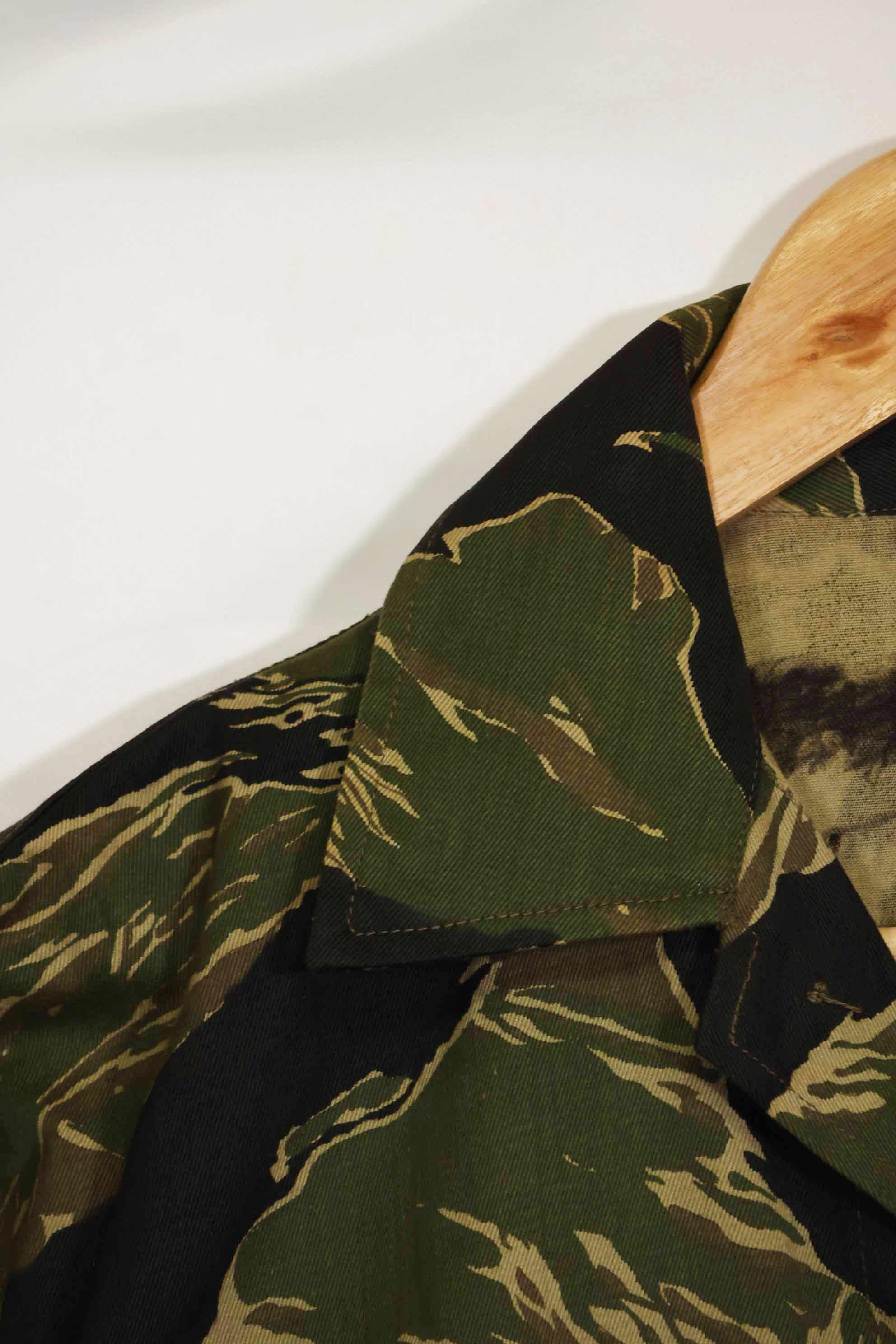 1960s Deadstock Okinawa Tiger Tiger Stripe Shirt Asian Cut