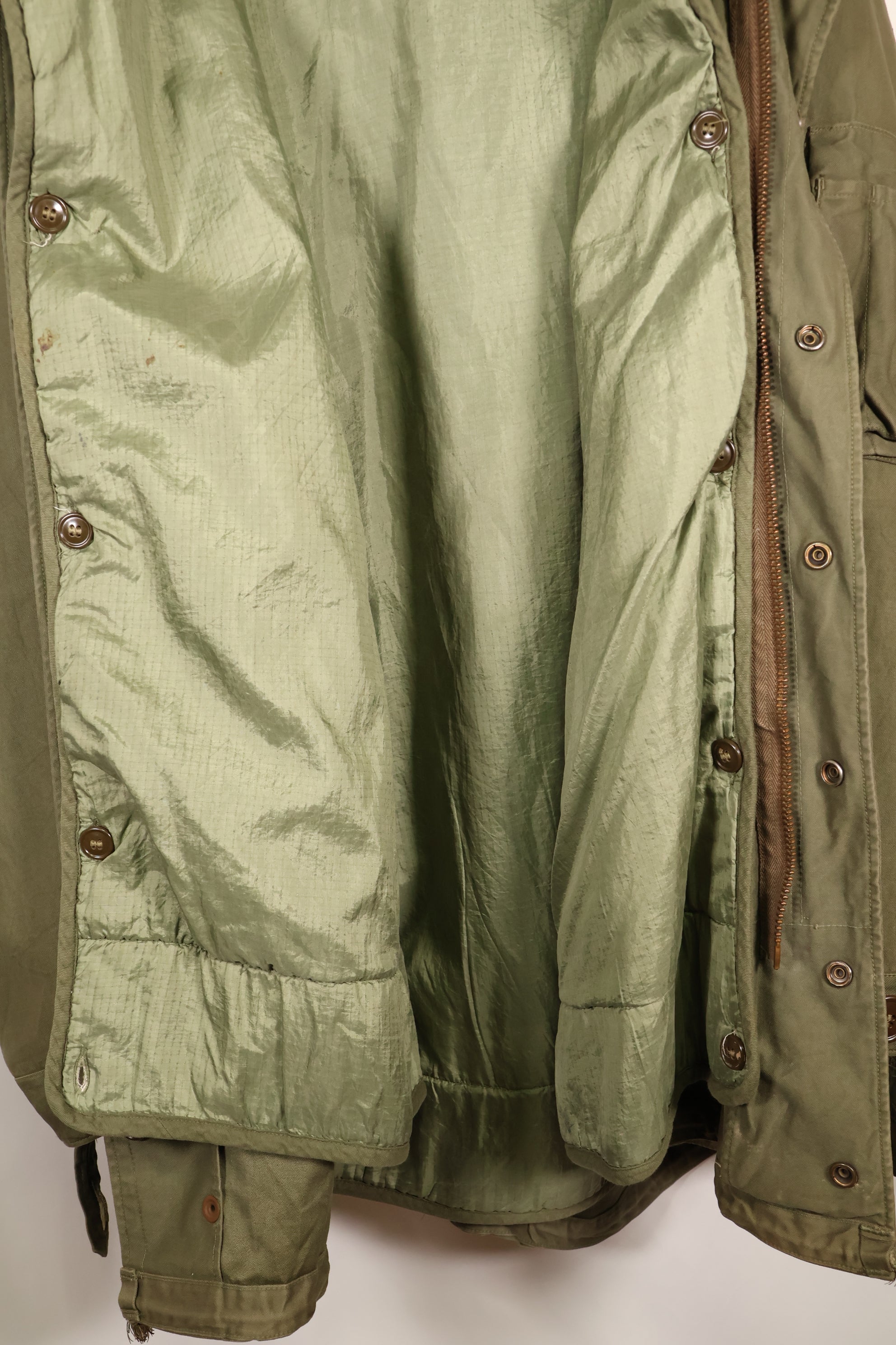 ช่วงปลายทศวรรษ 1940 ขนาด L กองทัพสหรัฐฯ M-48 เสื้อฮู้ดสนาม มีรอยซ่อมแซม เสื้อผ้าจากภาพยนตร์ สินค้ามือสอง