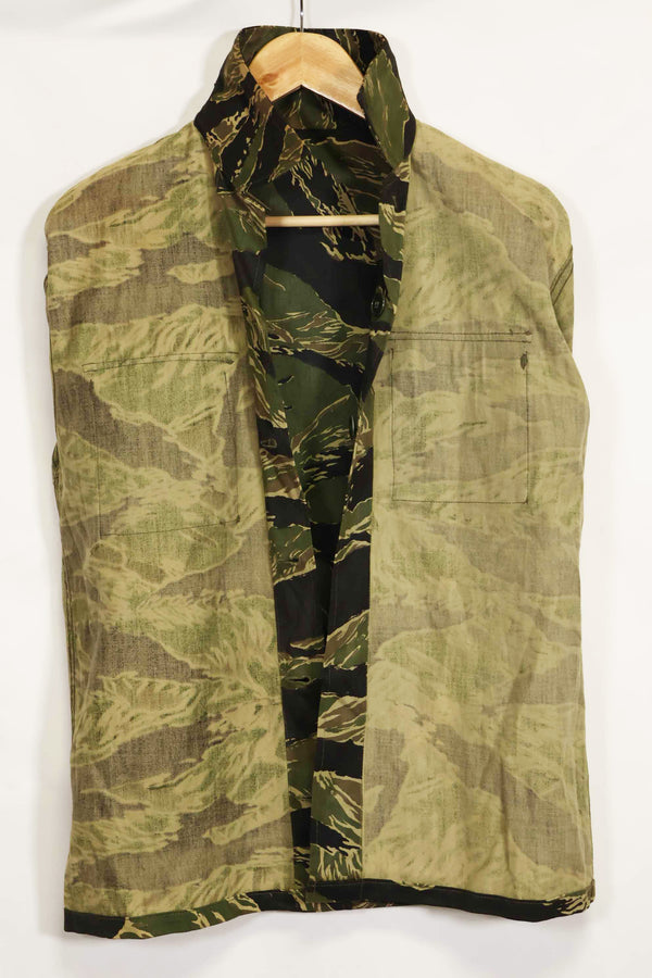 1960s Deadstock Okinawa Tiger Tiger Stripe Shirt Asian Cut