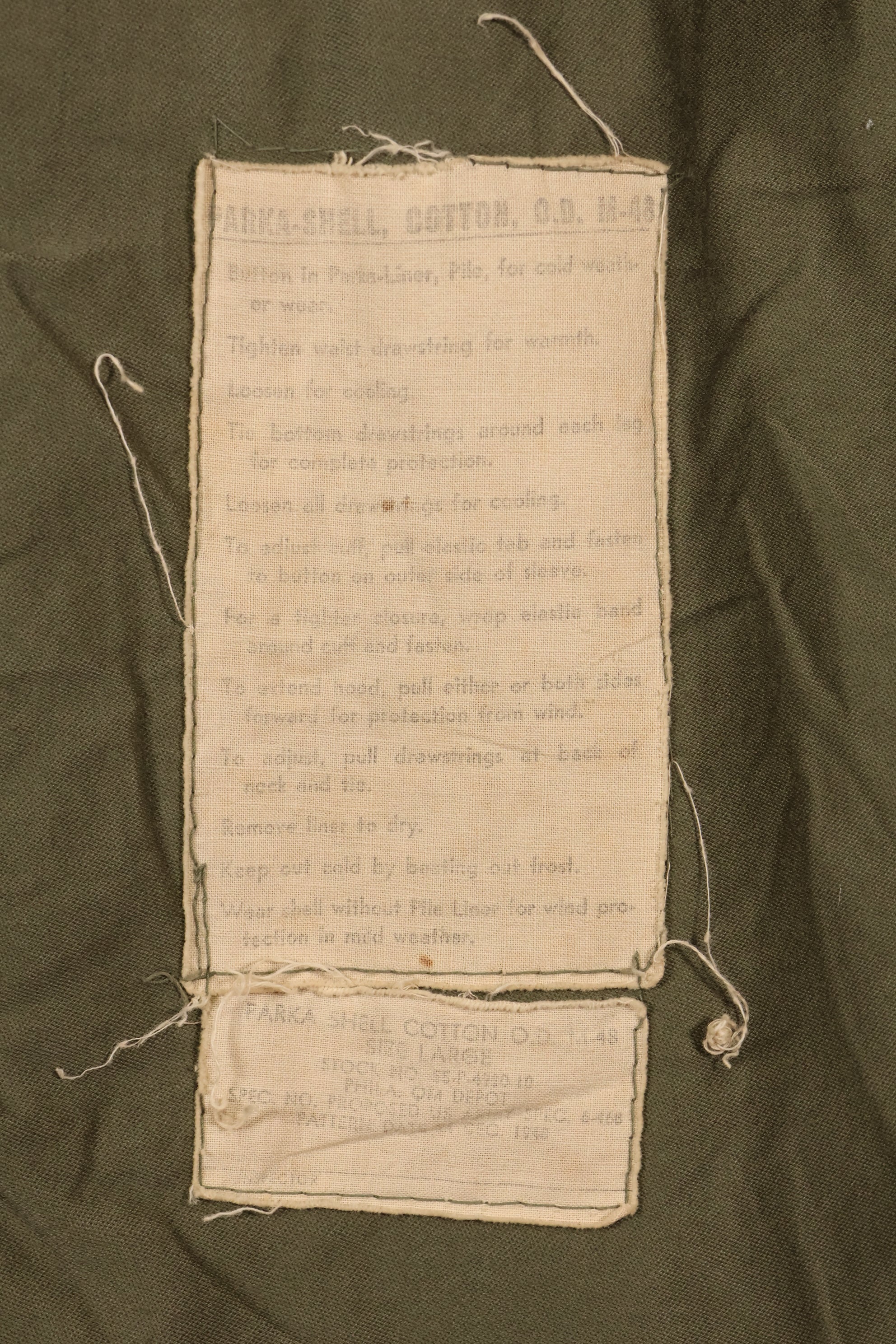 ช่วงปลายทศวรรษ 1940 ขนาด L กองทัพสหรัฐฯ M-48 เสื้อฮู้ดสนาม มีรอยซ่อมแซม เสื้อผ้าจากภาพยนตร์ สินค้ามือสอง