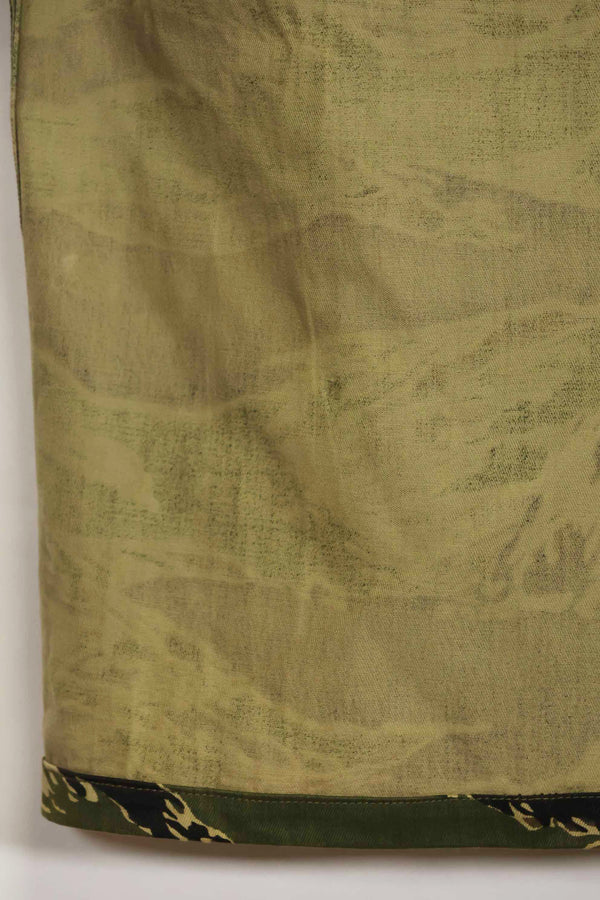 1960s Deadstock Okinawa Tiger Tiger Stripe Shirt Asian Cut