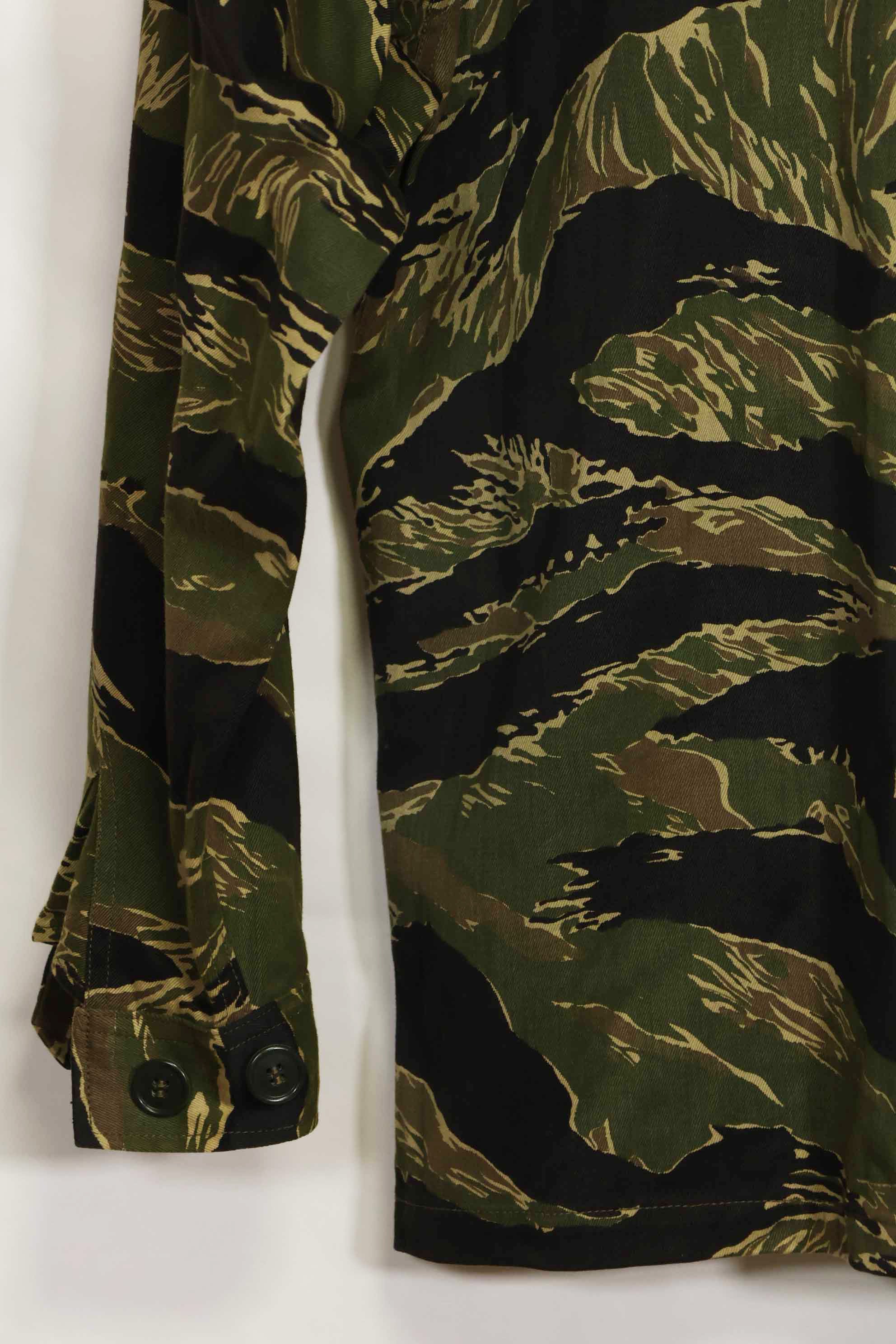 1960s Deadstock Okinawa Tiger Tiger Stripe Shirt Asian Cut
