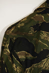 1960s Deadstock Okinawa Tiger Tiger Stripe Shirt Asian Cut