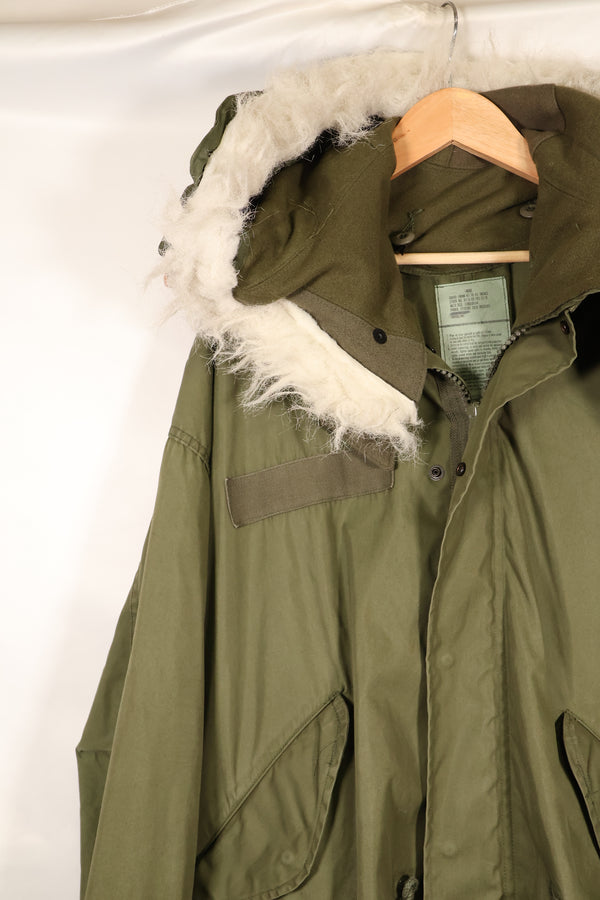 1980's lot LARGE resin zipper M65 field jacket without liner, with hood, almost unused.