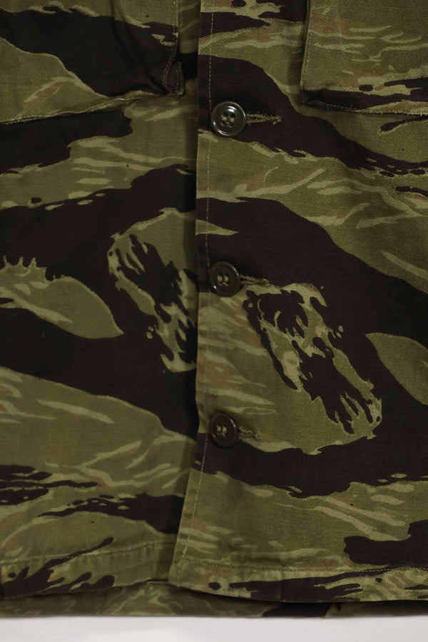 1960s Classic Pattern Tiger Stripe Shirt Asian Cut Used