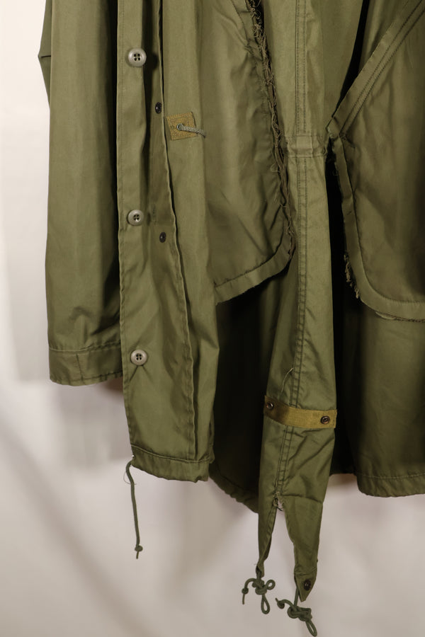 1980's lot LARGE resin zipper M65 field jacket without liner, with hood, almost unused.