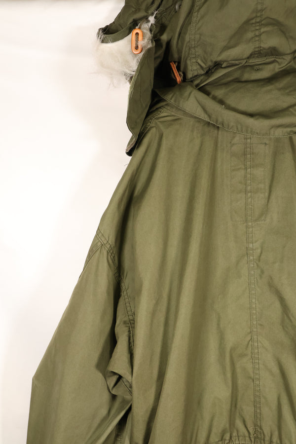 1980's lot LARGE resin zipper M65 field jacket without liner, with hood, almost unused.