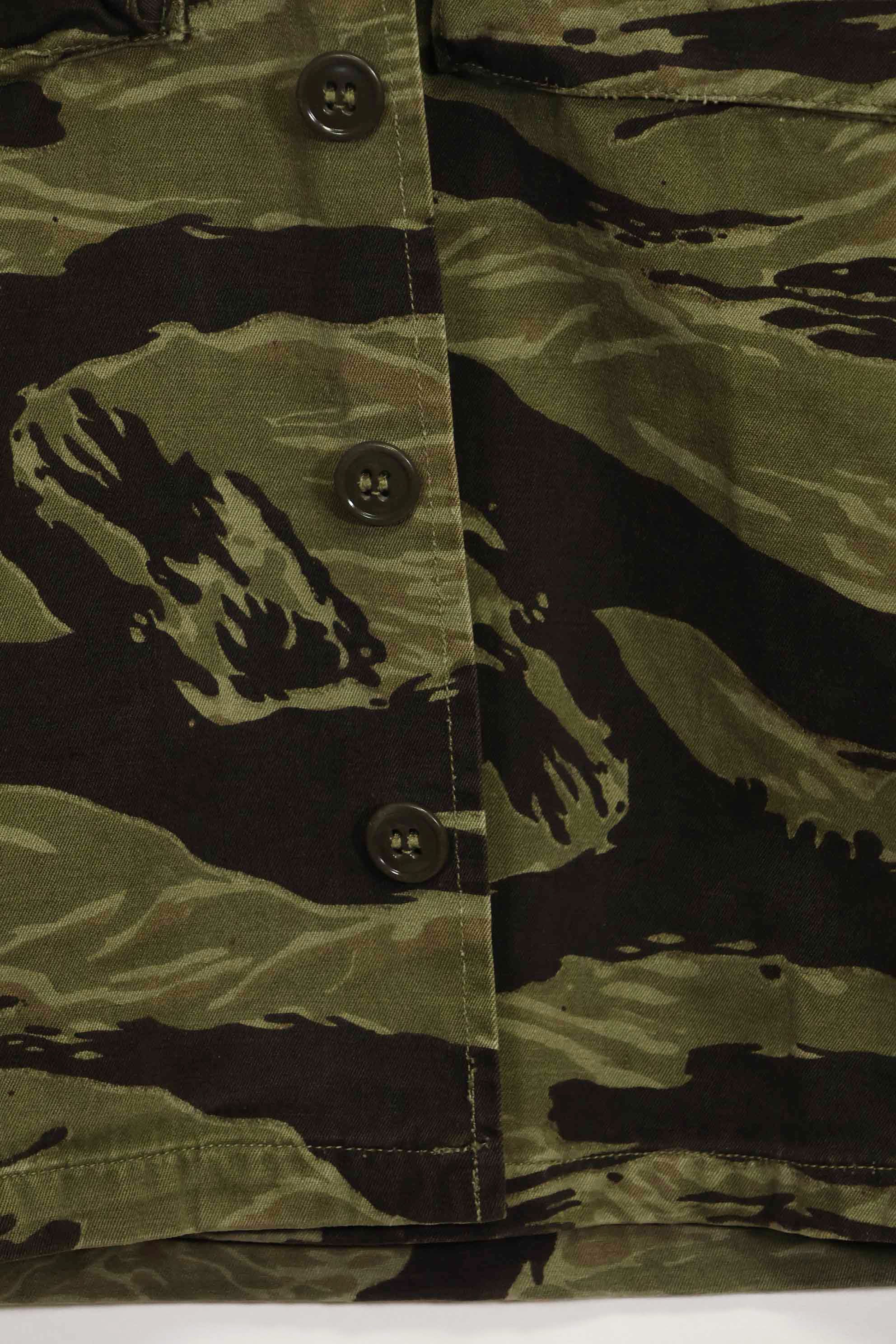 1960s Classic Pattern Tiger Stripe Shirt Asian Cut Used
