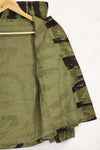 1960s Classic Pattern Tiger Stripe Shirt Asian Cut Used