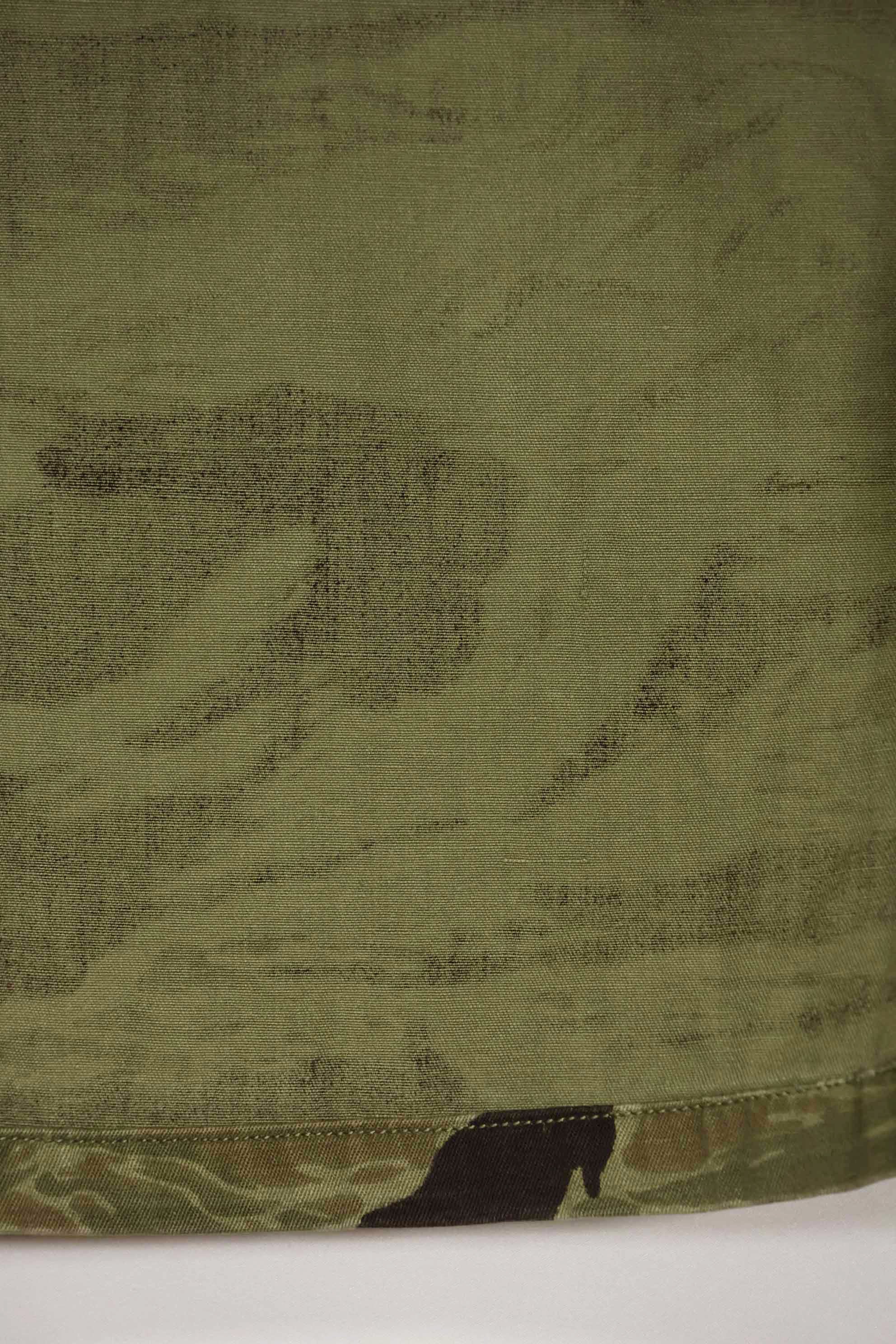 1960s Classic Pattern Tiger Stripe Shirt Asian Cut Used