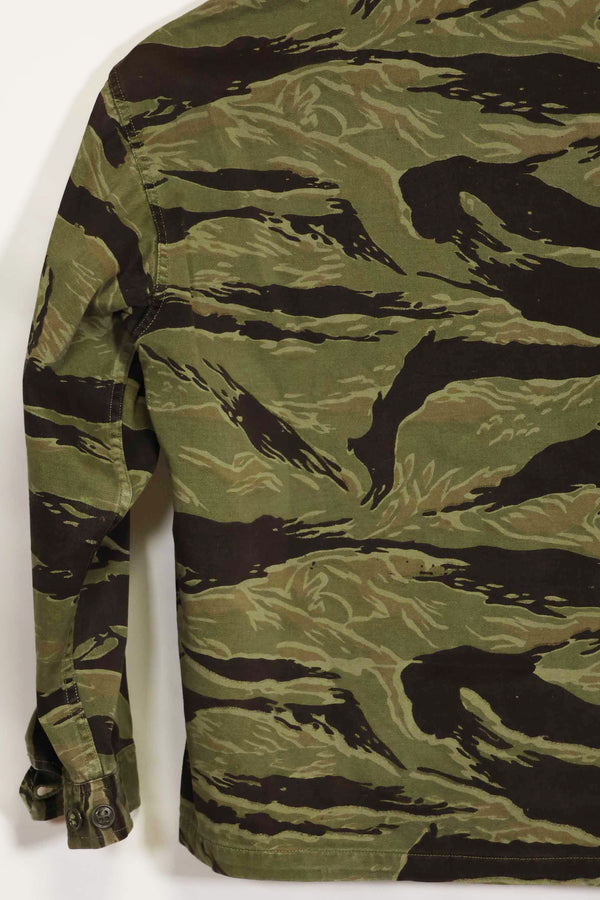 1960s Classic Pattern Tiger Stripe Shirt Asian Cut Used