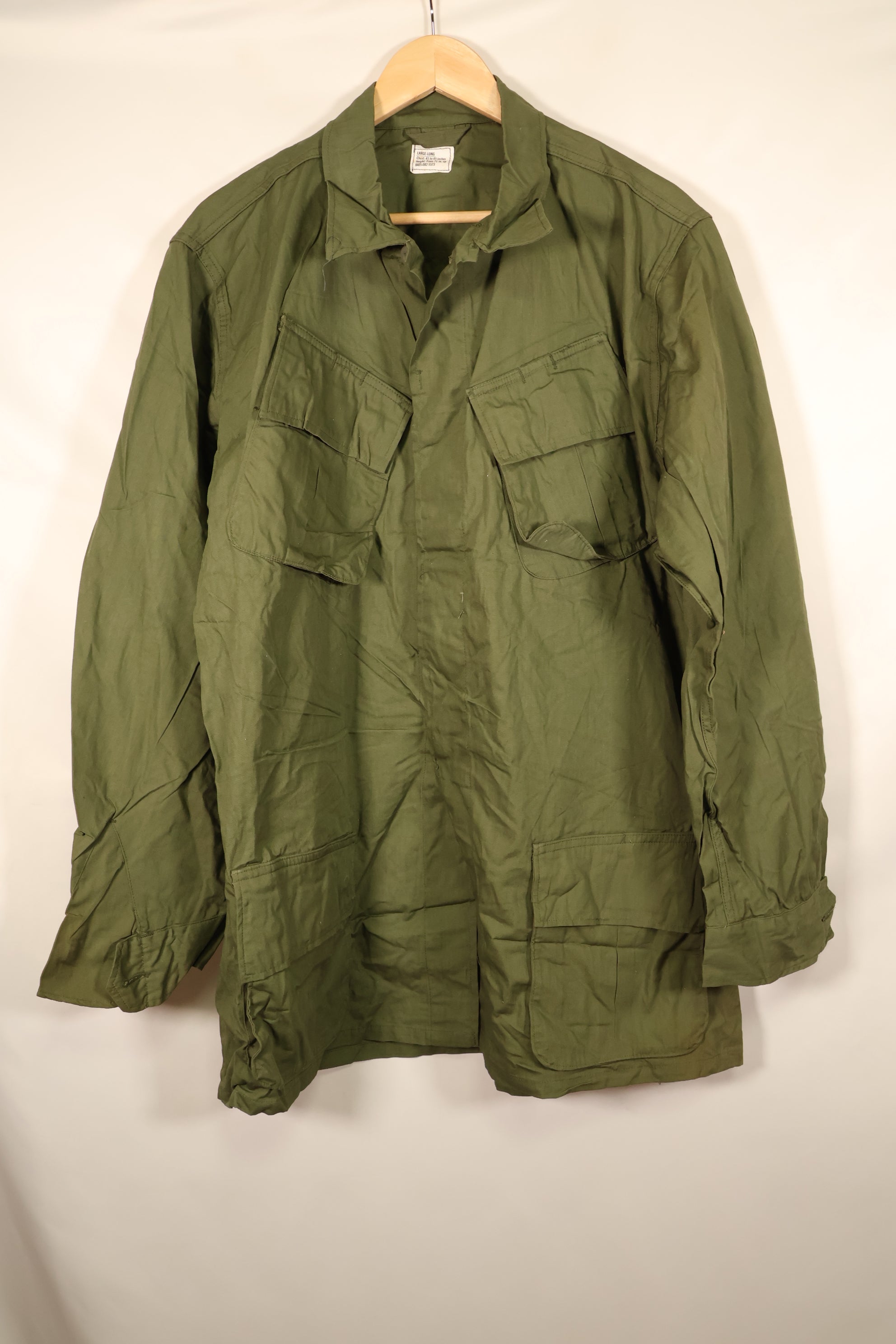 สัญญาปี 1967, L-L, แทบไม่ถูกสวมใส่, แจ็กเก็ตทหารแบบป่า รุ่นที่ 3, มีรอยเปื้อนด้านหลัง, มือสอง