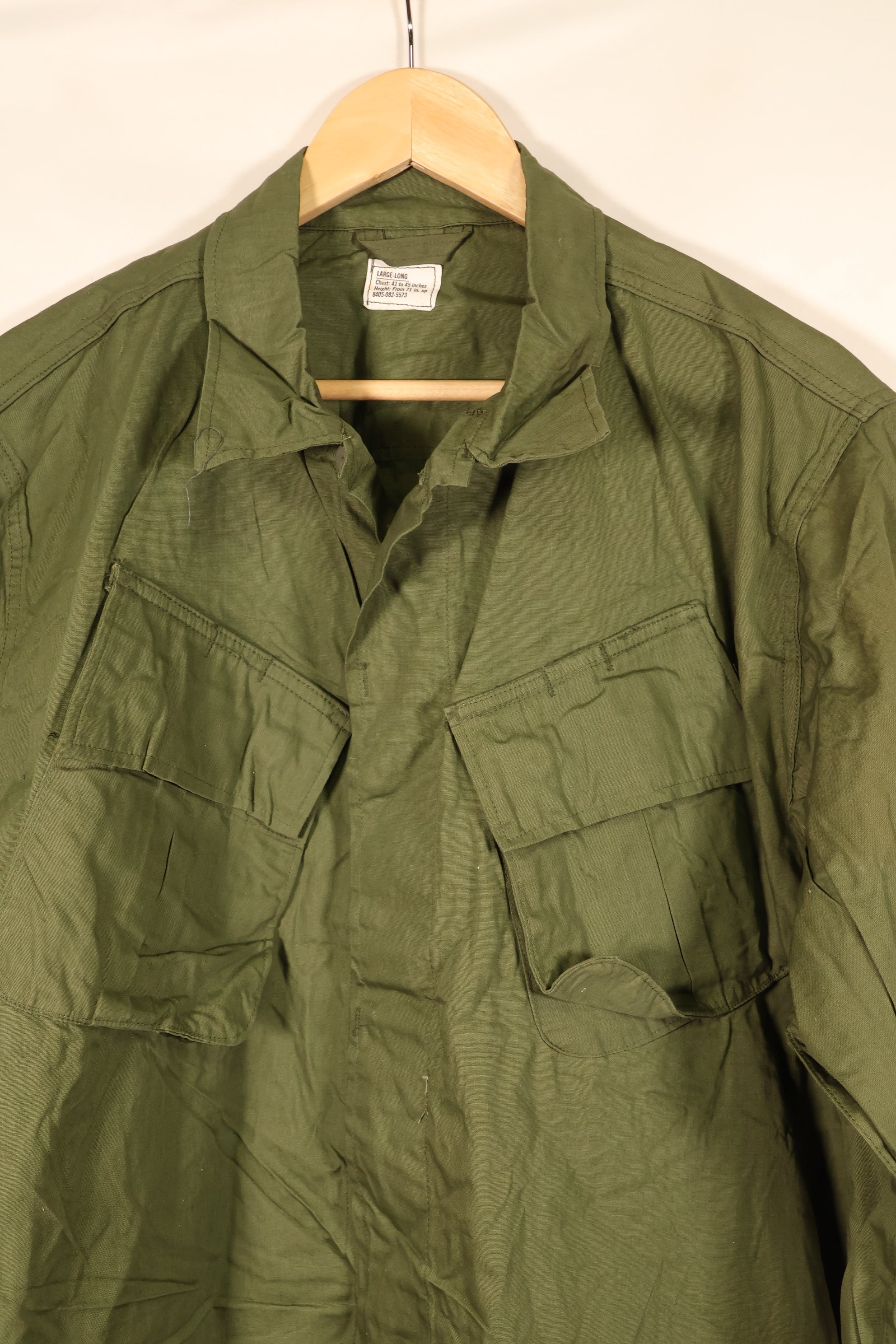 สัญญาปี 1967, L-L, แทบไม่ถูกสวมใส่, แจ็กเก็ตทหารแบบป่า รุ่นที่ 3, มีรอยเปื้อนด้านหลัง, มือสอง