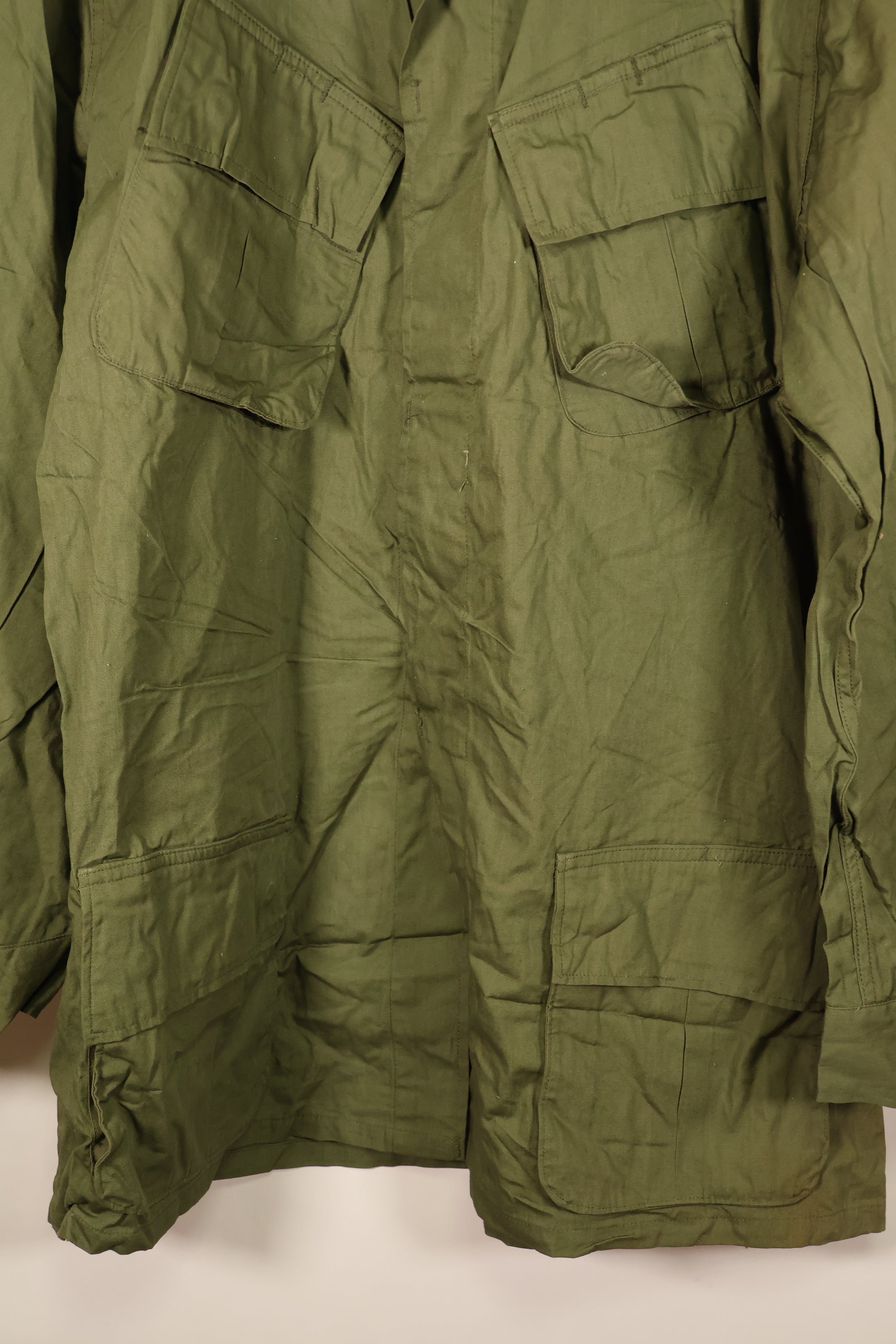 สัญญาปี 1967, L-L, แทบไม่ถูกสวมใส่, แจ็กเก็ตทหารแบบป่า รุ่นที่ 3, มีรอยเปื้อนด้านหลัง, มือสอง