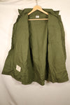 สัญญาปี 1967, L-L, แทบไม่ถูกสวมใส่, แจ็กเก็ตทหารแบบป่า รุ่นที่ 3, มีรอยเปื้อนด้านหลัง, มือสอง