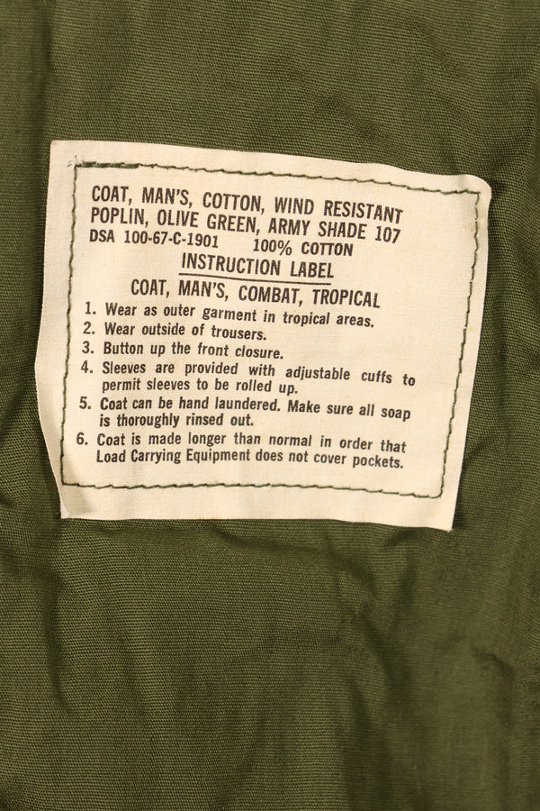 สัญญาปี 1967, L-L, แทบไม่ถูกสวมใส่, แจ็กเก็ตทหารแบบป่า รุ่นที่ 3, มีรอยเปื้อนด้านหลัง, มือสอง