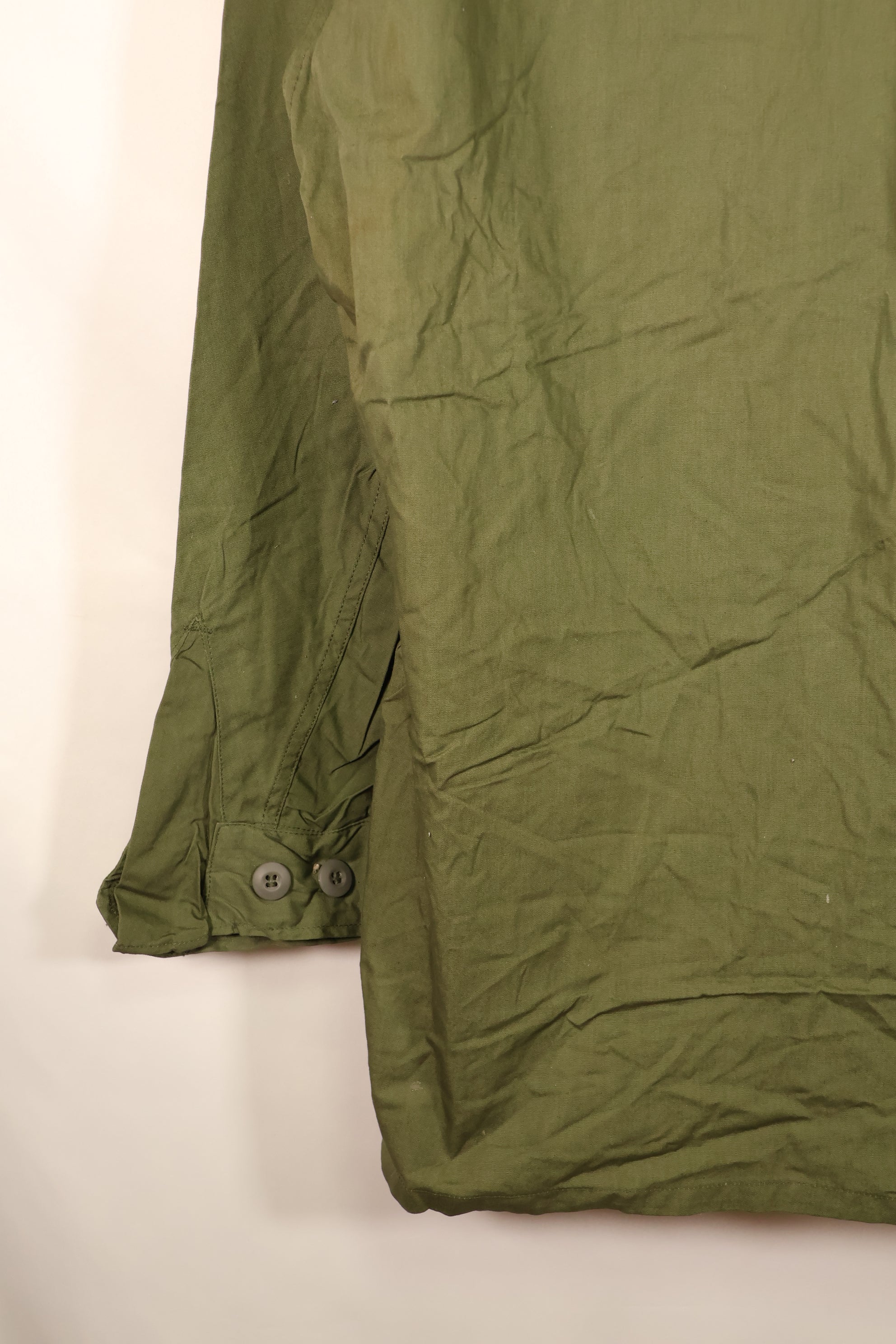สัญญาปี 1967, L-L, แทบไม่ถูกสวมใส่, แจ็กเก็ตทหารแบบป่า รุ่นที่ 3, มีรอยเปื้อนด้านหลัง, มือสอง
