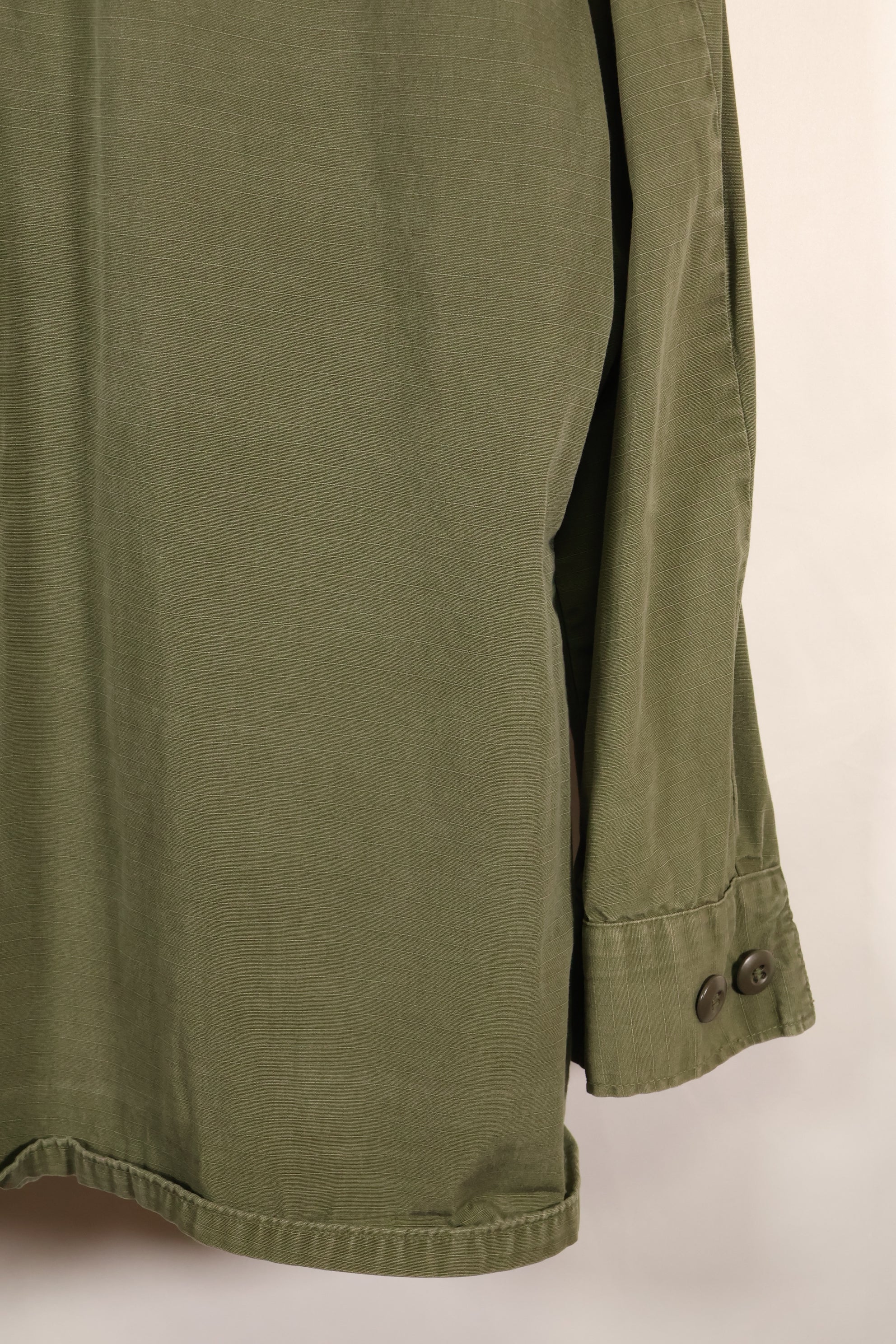 สัญญาปี 1970 M-S รุ่นที่ 4 เสื้อแจ็คเก็ตพรางป่าจังกเกิล มีสีซีด สินค้ามือสอง